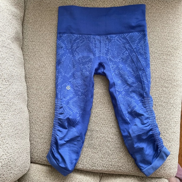 Lululemon Cropped Leggings - Picture 1 of 3